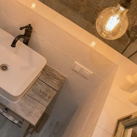 Folk By Anne & Lejlighed *