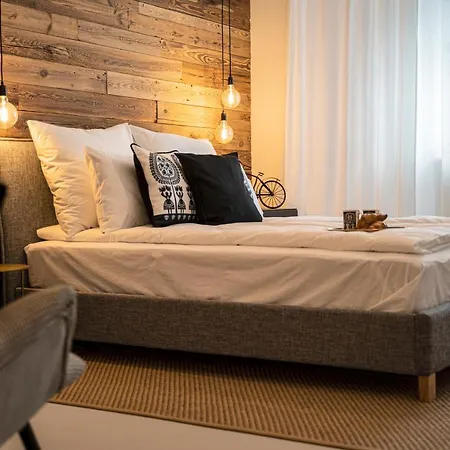 Folk By Anne & Apartment