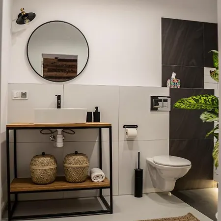 Apartment Folk By Anne & *