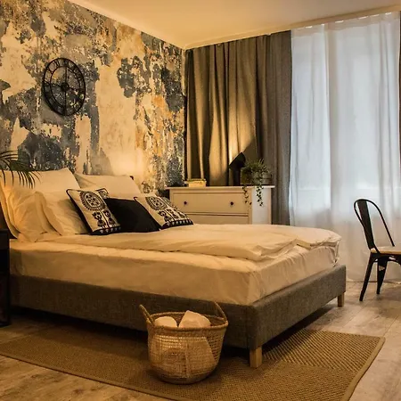 Apartment Folk By Anne & Warsaw