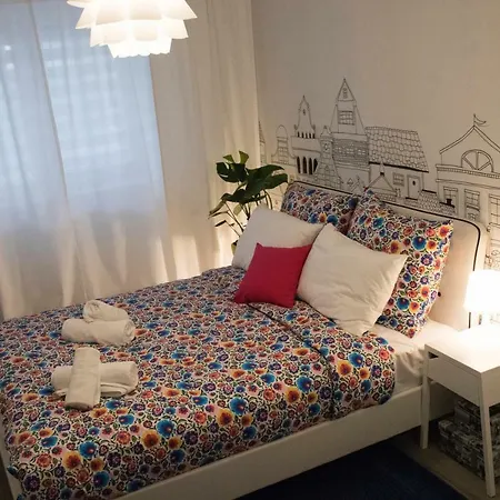 Apartment Folk By Anne & *