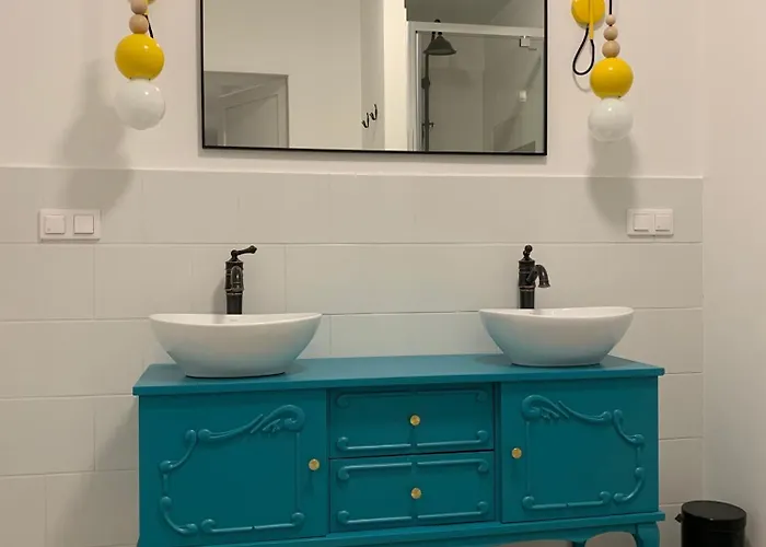 Folk By Anne & Warsaw