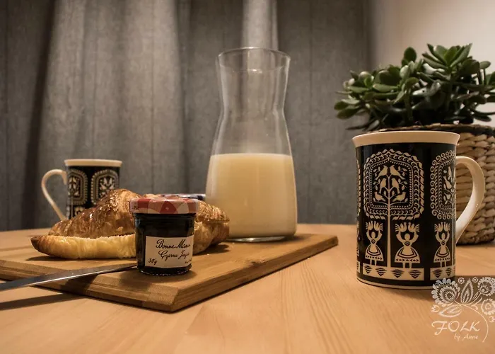 Folk By Anne & Apartment *