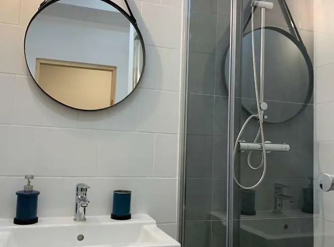 Folk By Anne & * Warsaw