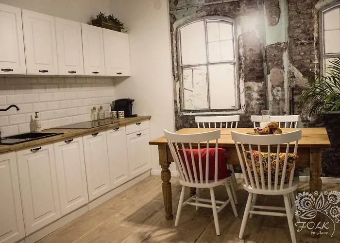 Folk By Anne & شقة *