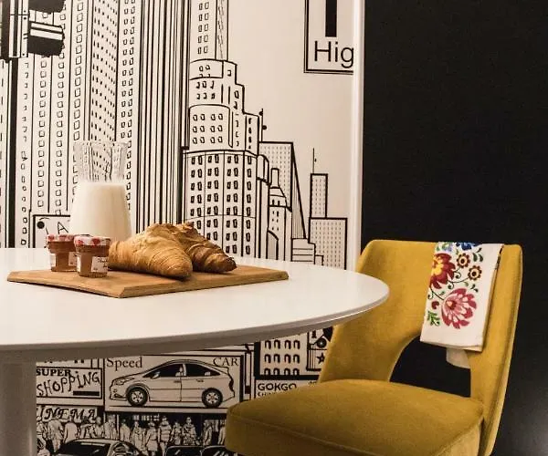 Apartment Folk By Anne & *